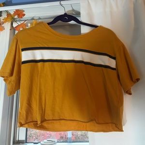 Garage Cropped Tee💛